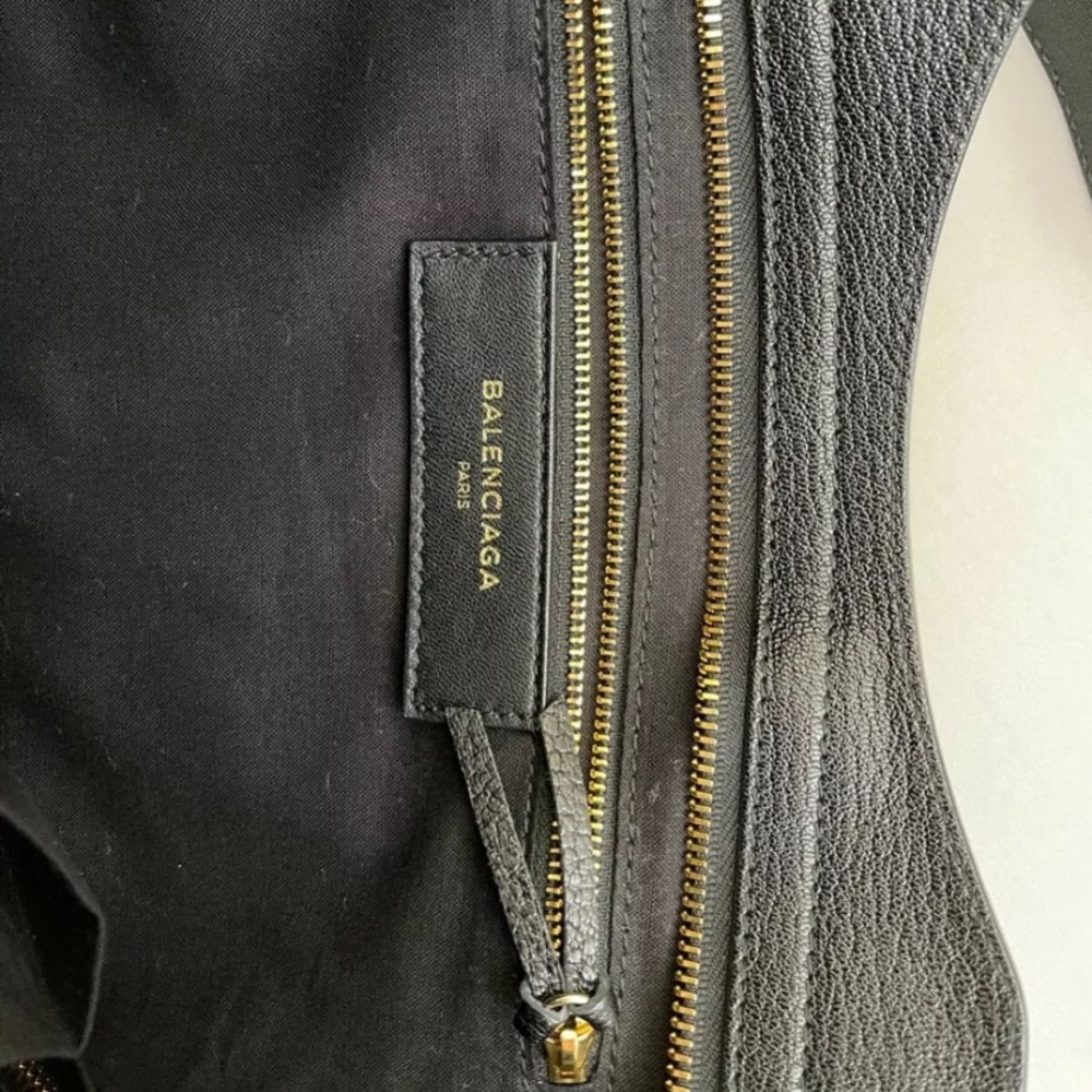 ❣️BRAND NEW BALENCIAGA HANDBAG❣️ - Picture 5 of 6